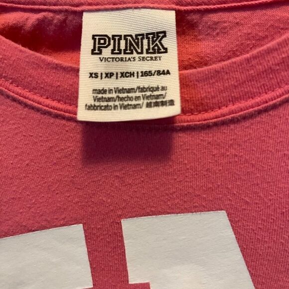 𝅺Women’s VS PINK Long Sleeve Pink Shirt Sleeve Detail Size XS Oversized Pocket - Picture 2 of 5